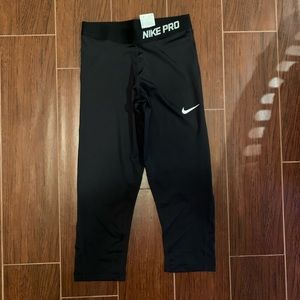 Girl’s Nike Pro Leggings